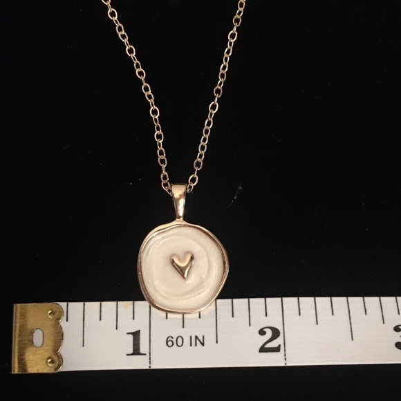 New! White Enamel Inlaid Heart Necklace. - Picture 5 of 6